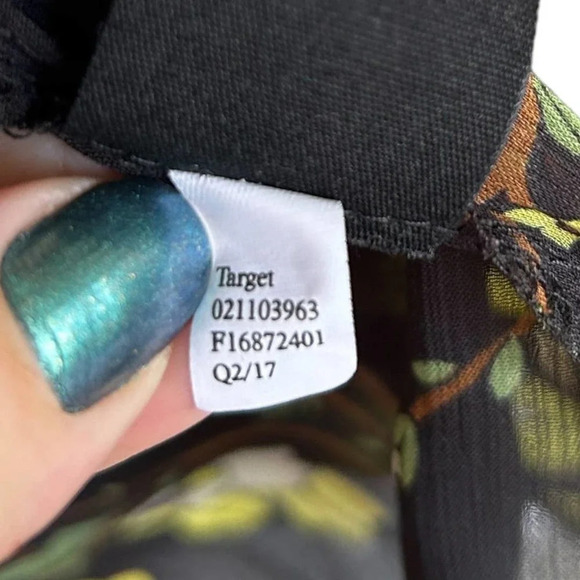 Who What Wear Women's Plus Size 3X Daffodil Floral Front Tie Blouse - Picture 8 of 9